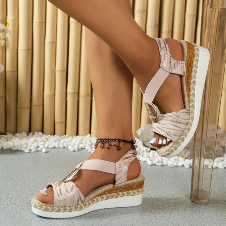 Quinn ~ Orthopedic sandals with optimal support
