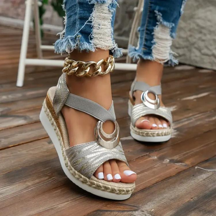 Quinn ~ Orthopedic sandals with optimal support