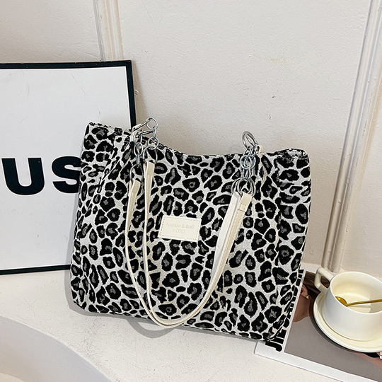 Roxane | Leopard Lush Tote