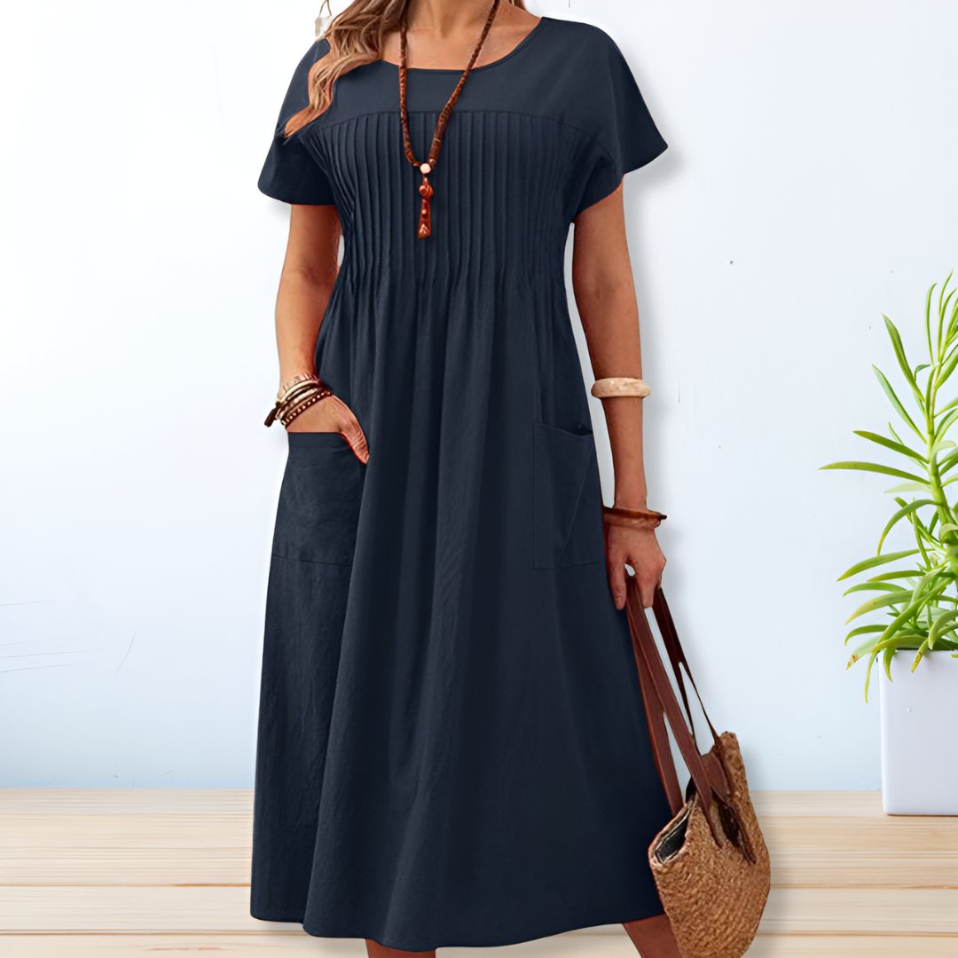 H&R™ | Flattering Pleated Midi Dress