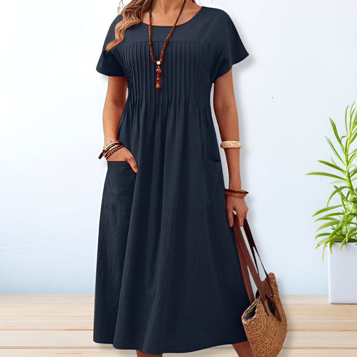 H&R™ | Flattering Pleated Midi Dress