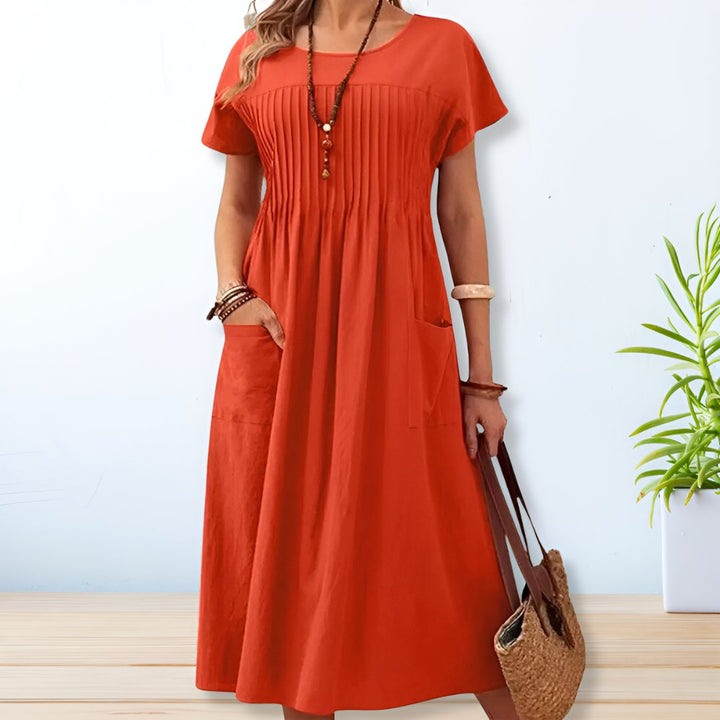 H&R™ | Flattering Pleated Midi Dress