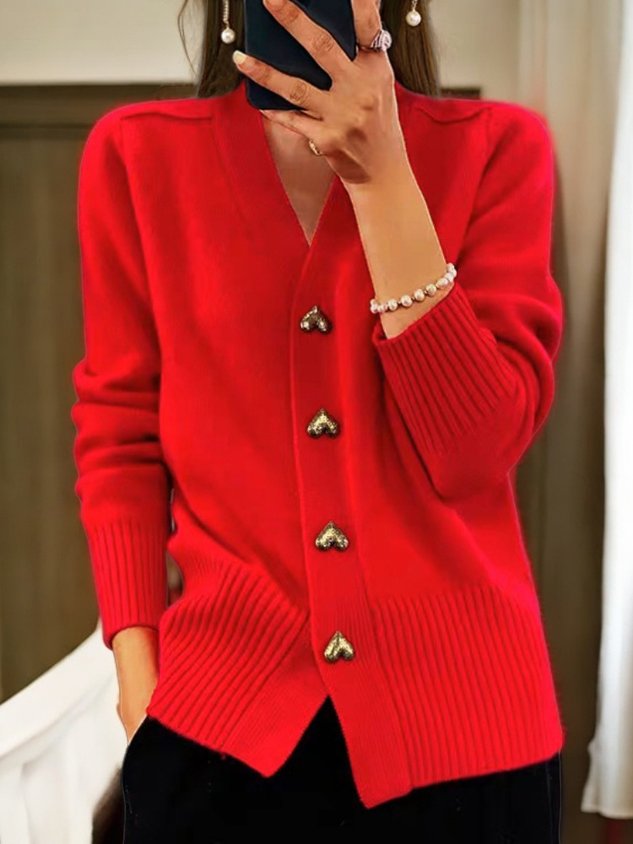 Lyddia | Cardigan With Heart Button